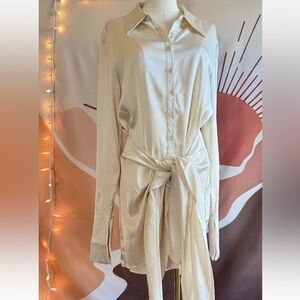 Rachel Parcell Dress Women’s Size Large Long Sleeve Satin Minimalist Luxury